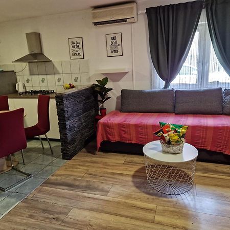 Kuca Za Odmor Sparta Dugo Selo Exterior foto